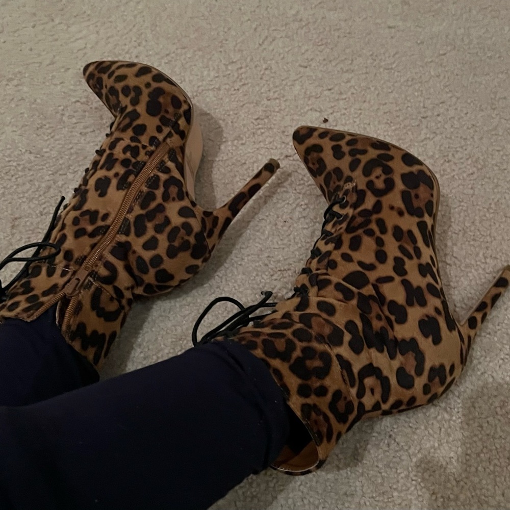 Leopard faux suede boots - Picture 5 of 8